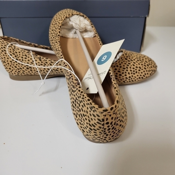 Universal thread round toe ballet Animal print flat ladies size 6 - Picture 9 of 9